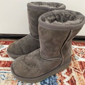 COPY - ugg toddler girls’ boots size 8
